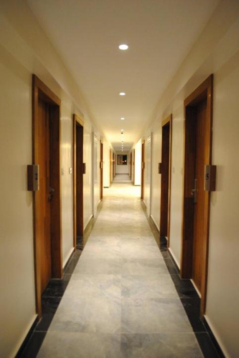 Hotel Landmark Ratnagiri Exterior photo