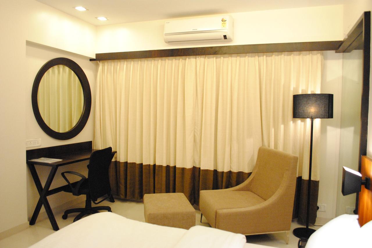 Hotel Landmark Ratnagiri Exterior photo