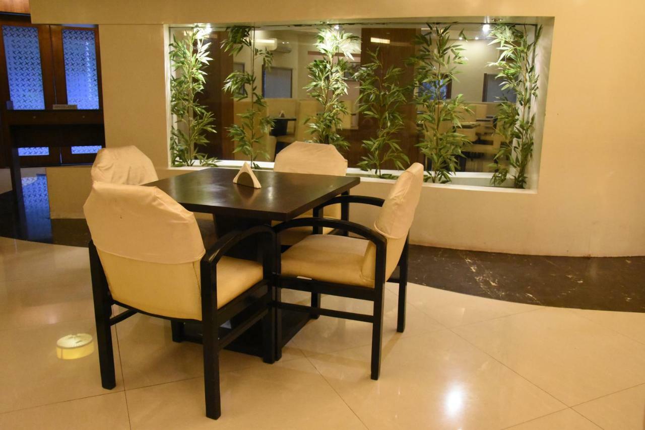 Hotel Landmark Ratnagiri Exterior photo