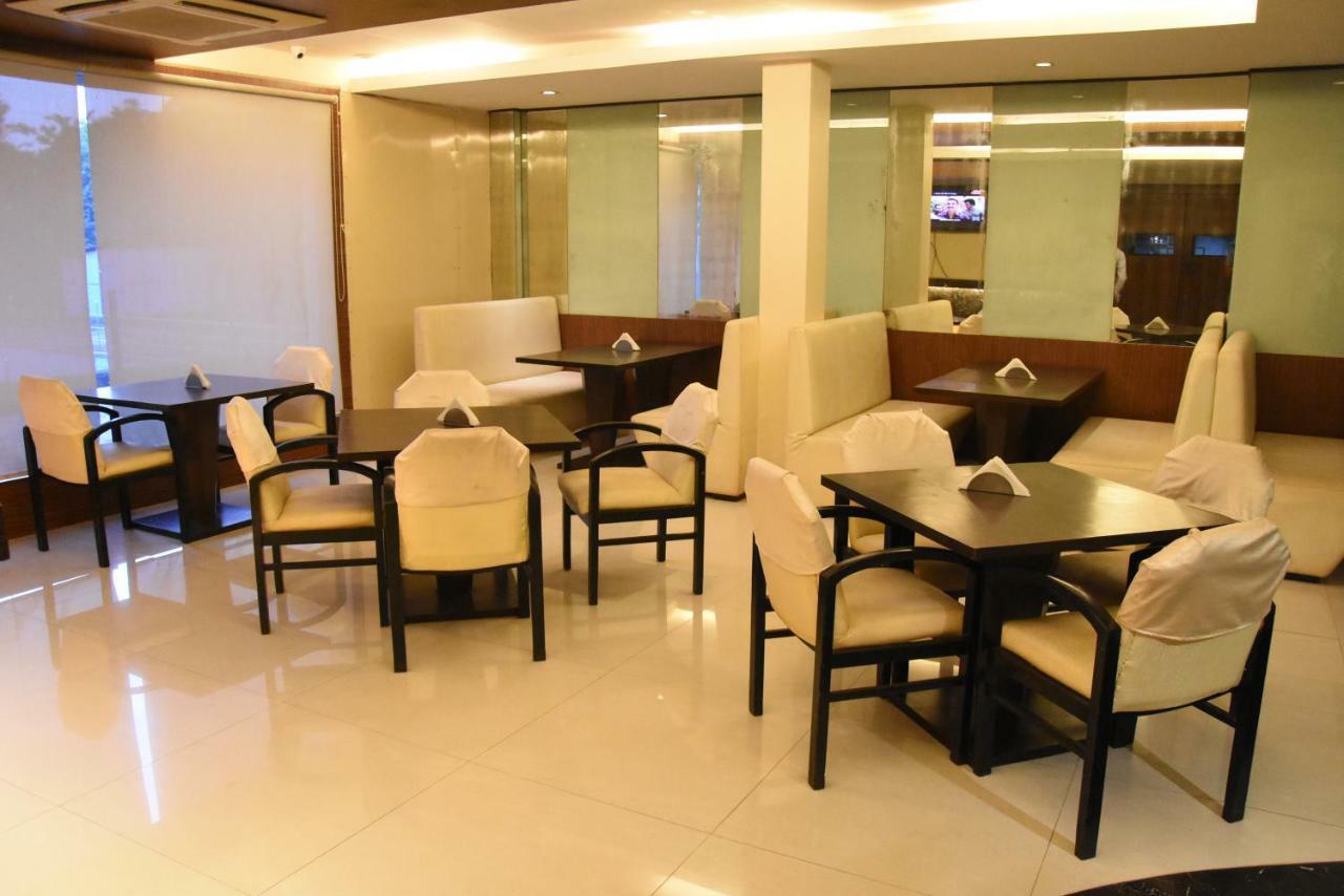 Hotel Landmark Ratnagiri Exterior photo