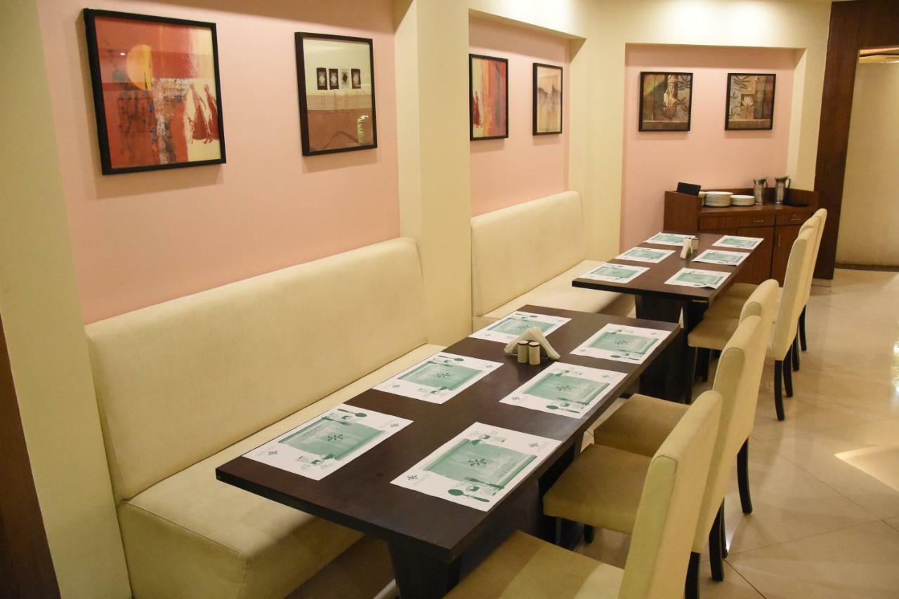 Hotel Landmark Ratnagiri Exterior photo